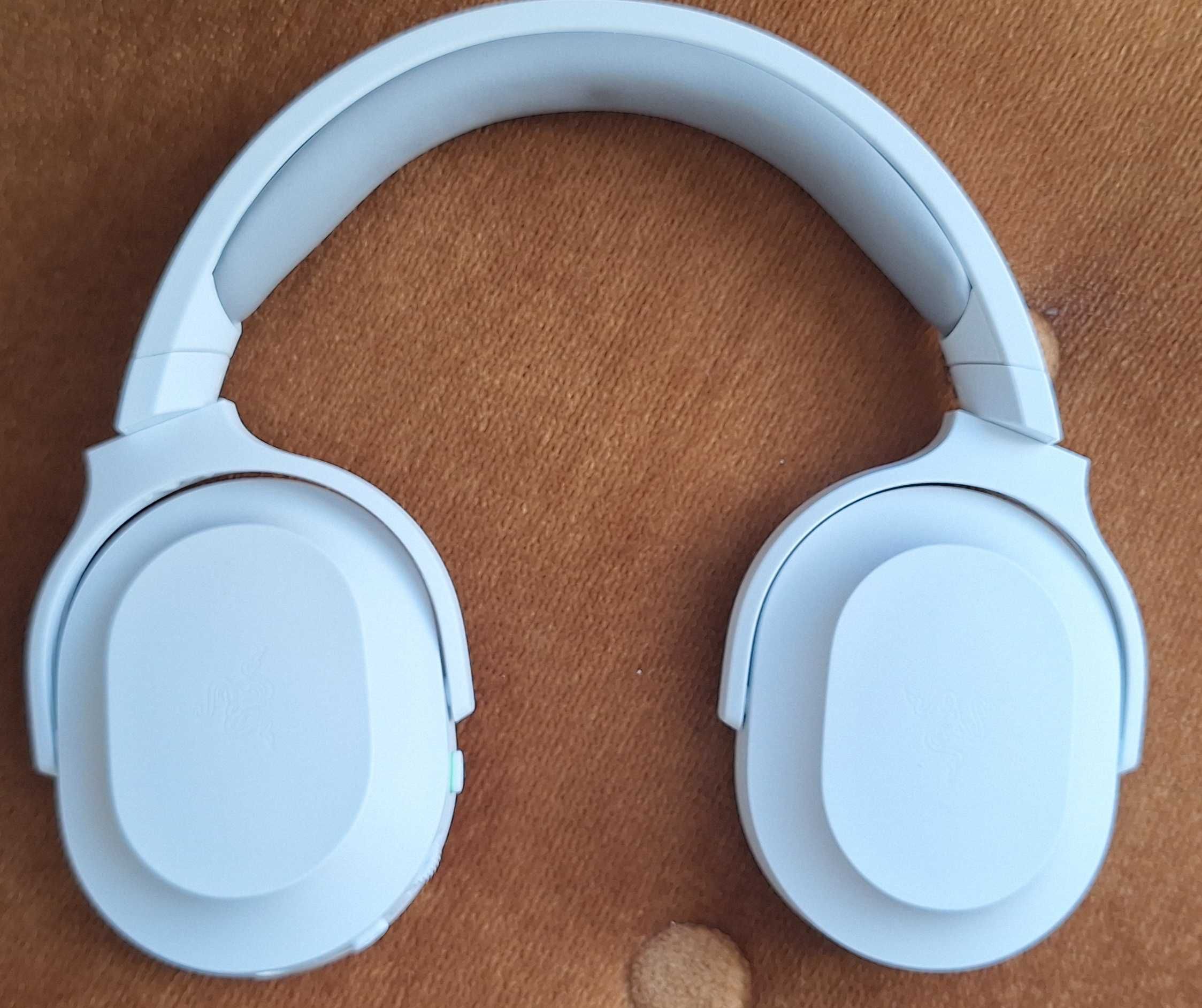 Слушалки Razer Barracuda Mercury Edition 2022