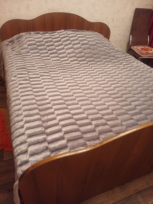 Продам двухспальную  кровать