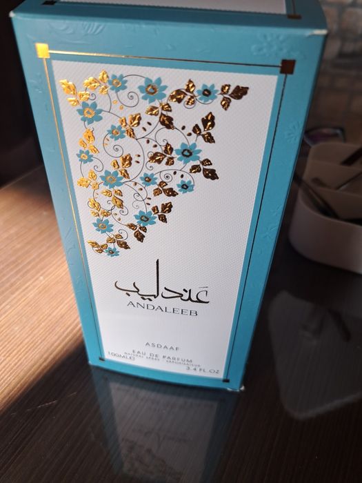 Арабски парфюм  100мл
Asdaaf Andaleeb
Eau de Parfum за жени 100 ml
Asd