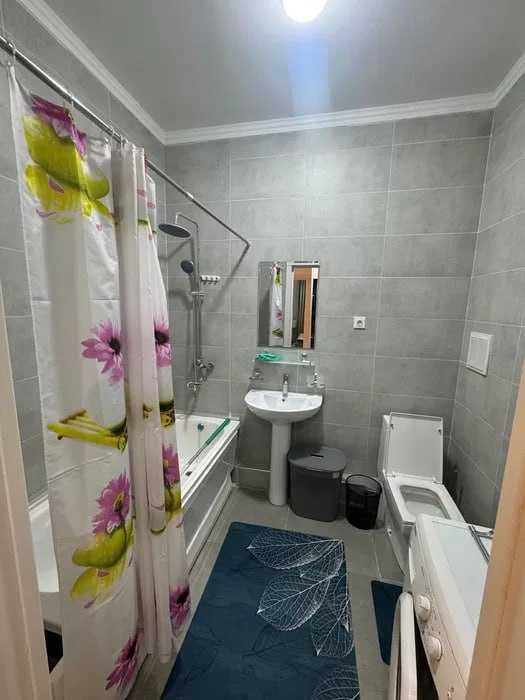 СРОЧНОЕ Сдаётся кв oр-р ул Шота Руставели 1/1/9 ро-н Яккасарайский117*