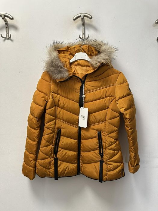_ЛИКВИДАЦИЯ Дамско яке с несваляща качулка. Moda Piu Anna