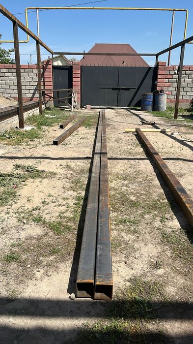 Продам квадратные трубы 100×100×4 новые