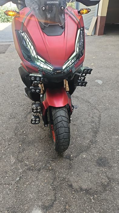 scuter honda  adv 350
