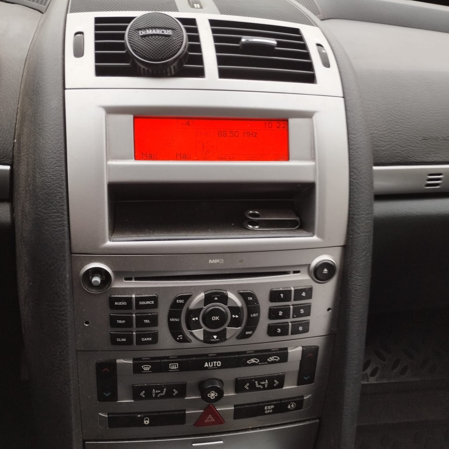 Vindem Peugeot 407 an 2008 toate functionale merge perfect