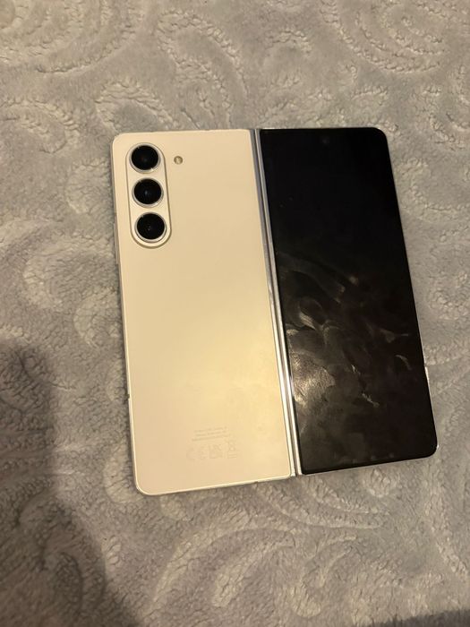 Samsung Galaxy Z Fold5