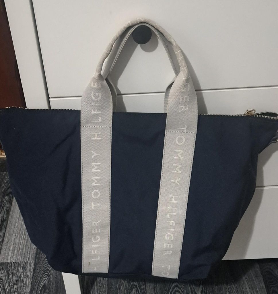 Geanta Tommy hilfiger originala