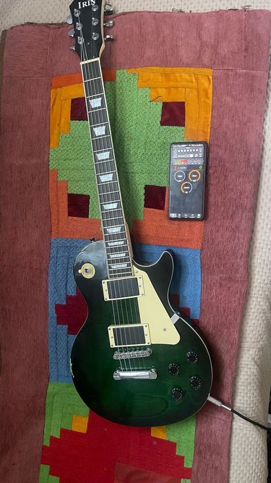 Электрогитара Леспол, Синтезатор, Акустическая гитара