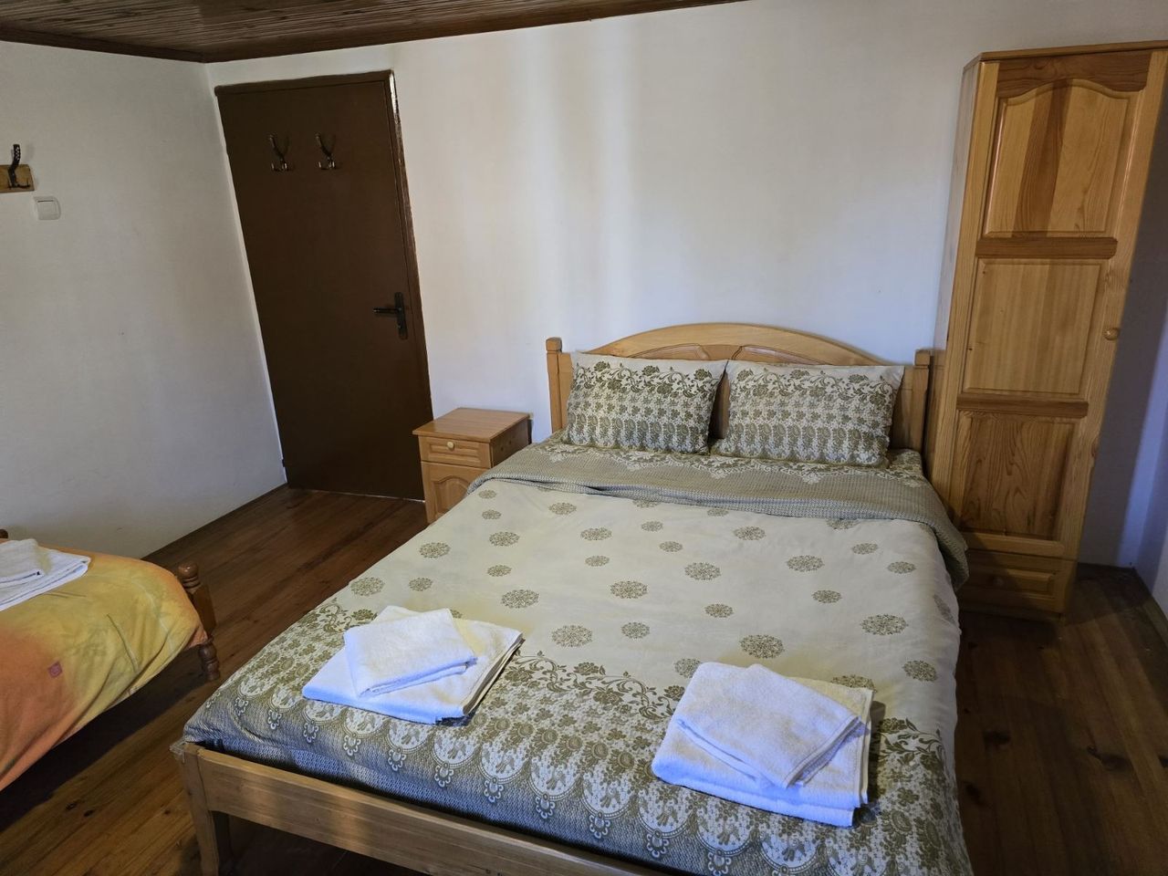 Продава се Къща в с. Изгрев, Област Сливен - 200 кв.м за 745 €/кв.м - Снимка #8