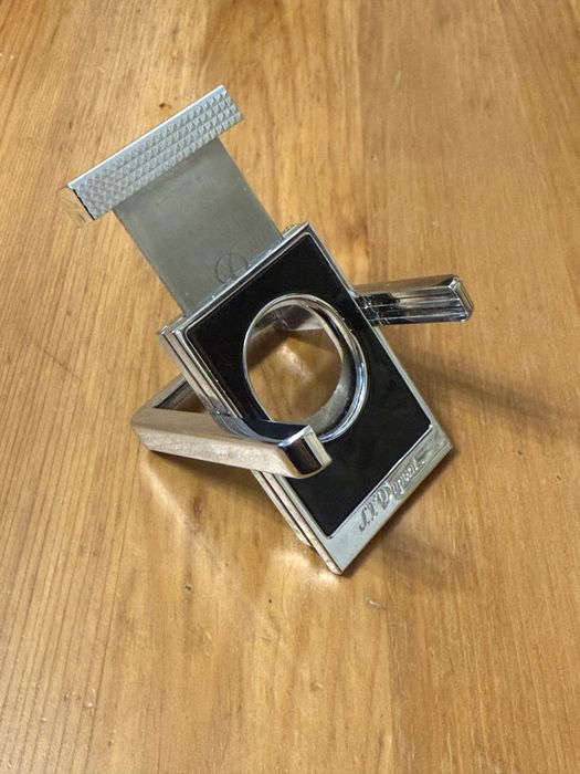 Резачка/ поставка за пури S.T.DUPONT