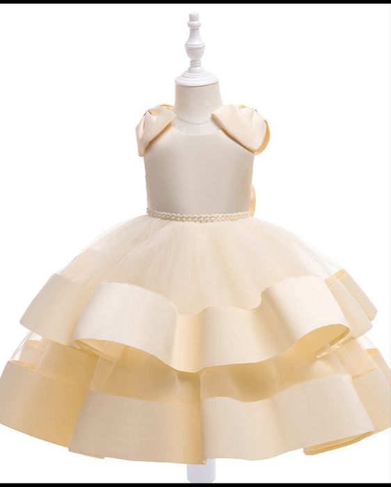 Продам платье на девочку