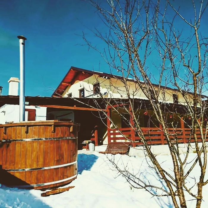 Închiriez Cabană 800 Ron/ exlus revelion