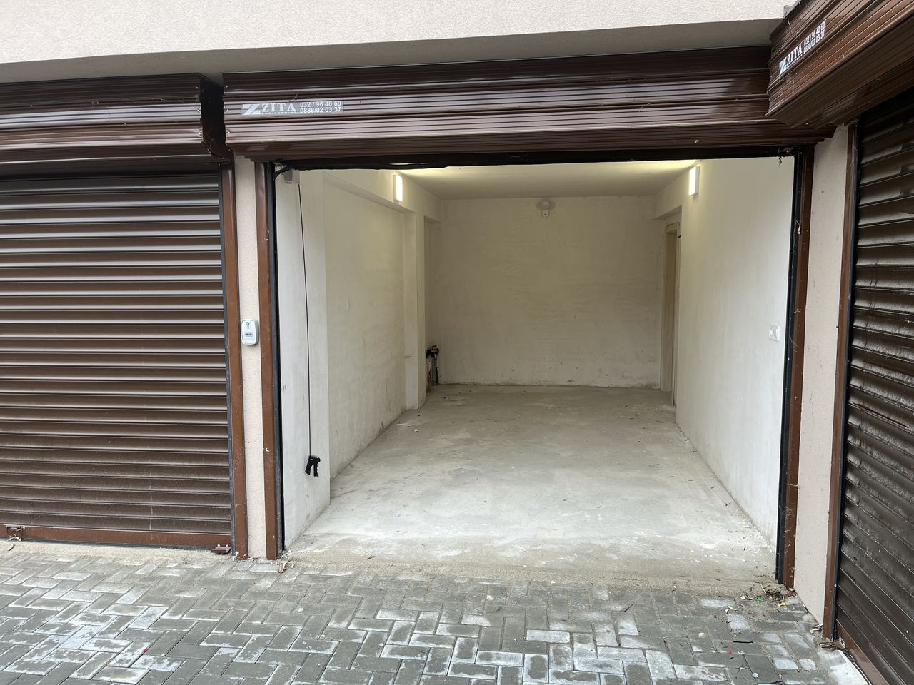 Дава се под наем Гараж / Паркомясто в Асеновград - 18 кв.м за 76.5 € - Снимка #2