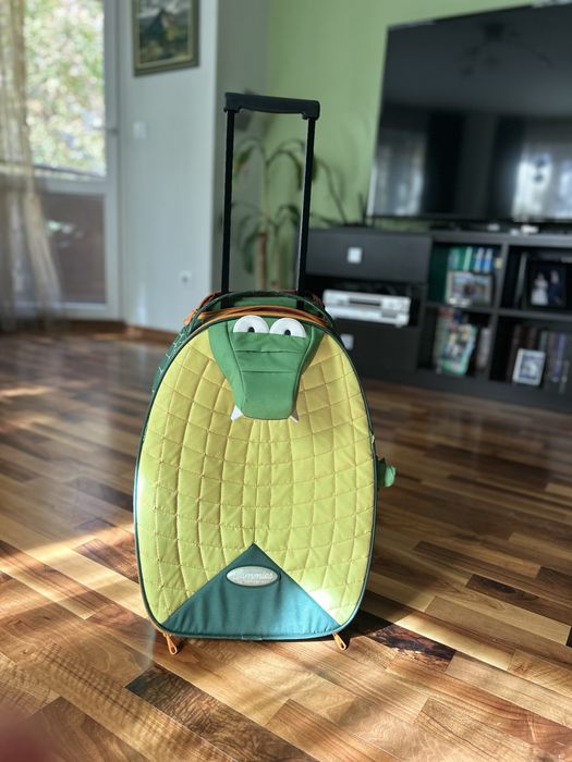 Куфар-крокодил. Идеален за всяко дете от 2 до 5 годинки.