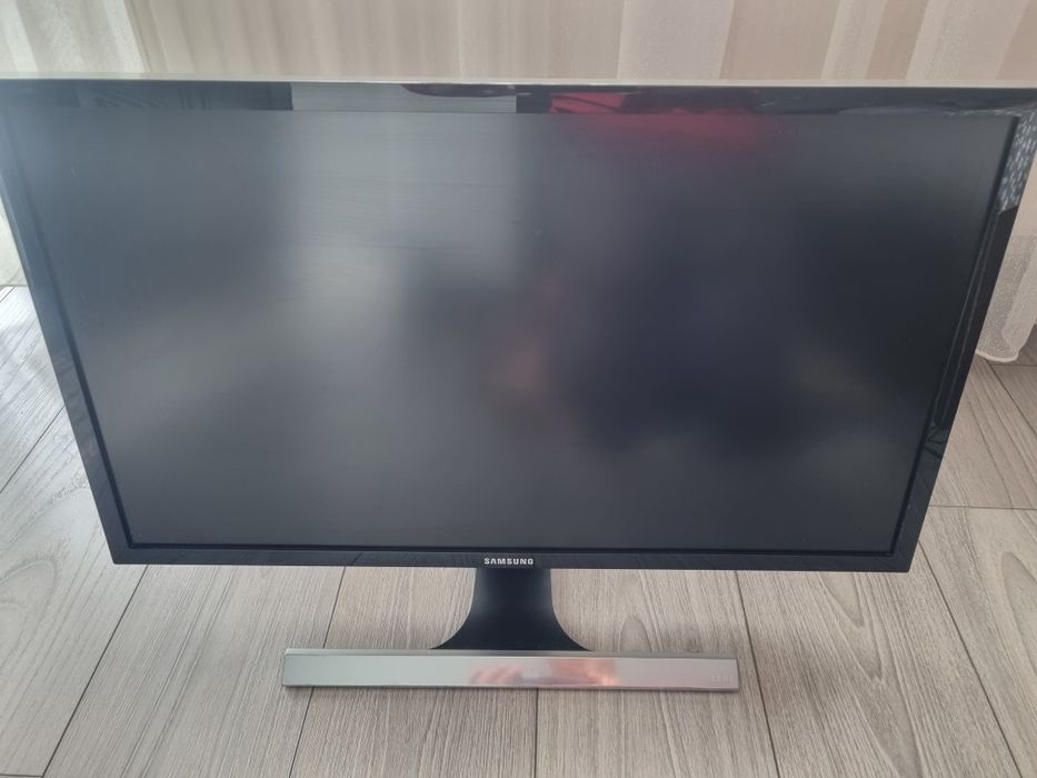 Monitor LED Samsung 27 inches