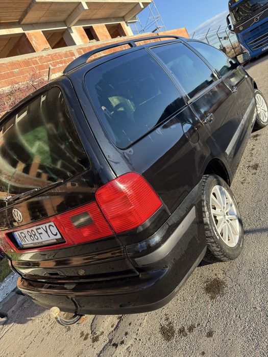 Vand VW Sharan TDI, 7 locuri ,fabricat in 2002,