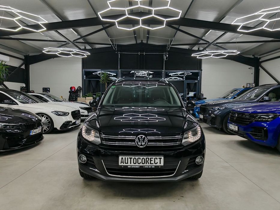 Volkswagen Tiguan Keyless/Bixenon/Piele/Încălzire/Dynaudio/Camera/2set roti/Cârlig/Rate