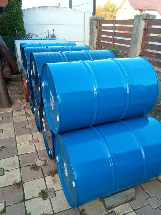 Butoaie tablă 220 litri.