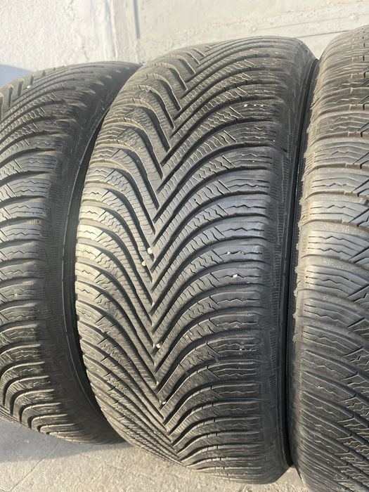 4 бр. зимни гуми 225/50/17 Michelin 6,5 mm DOT 1917