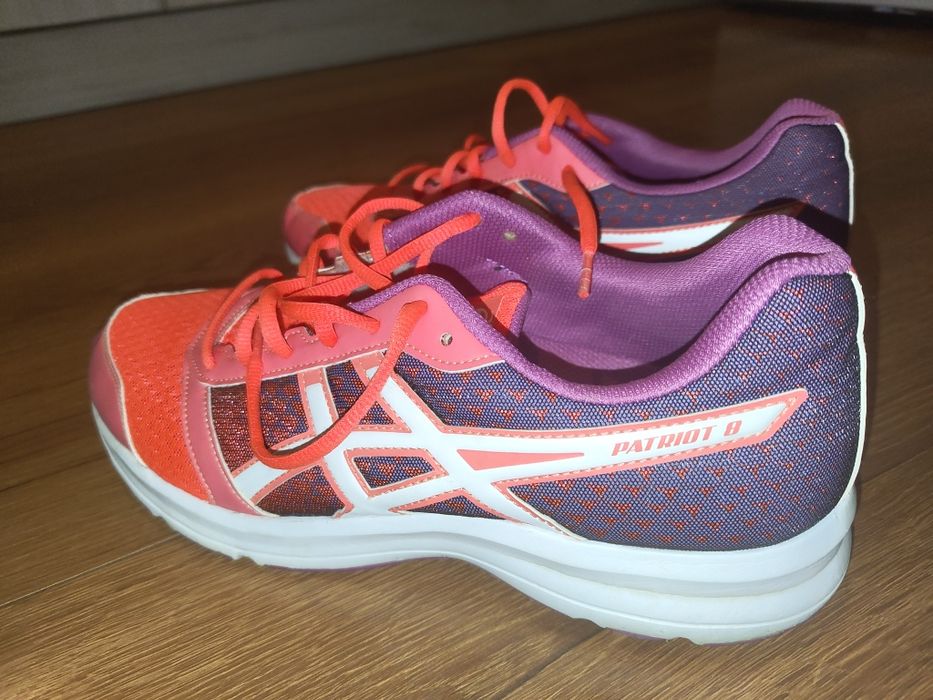 Маратонки : Обувки