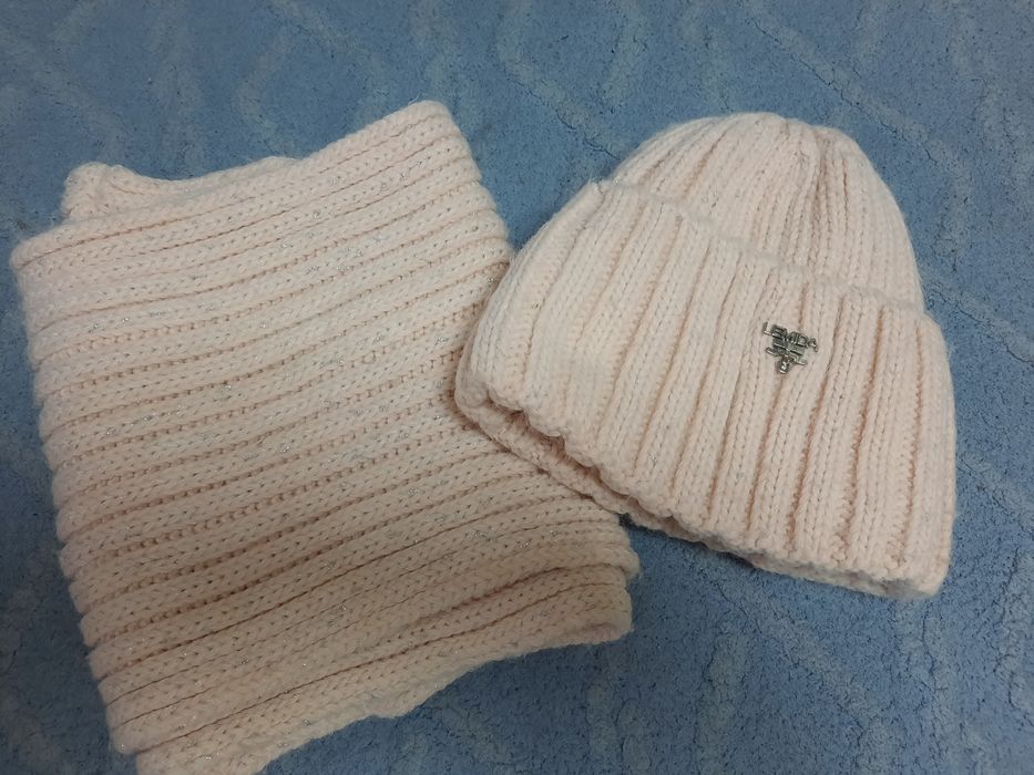 Шапка и снуд розовые