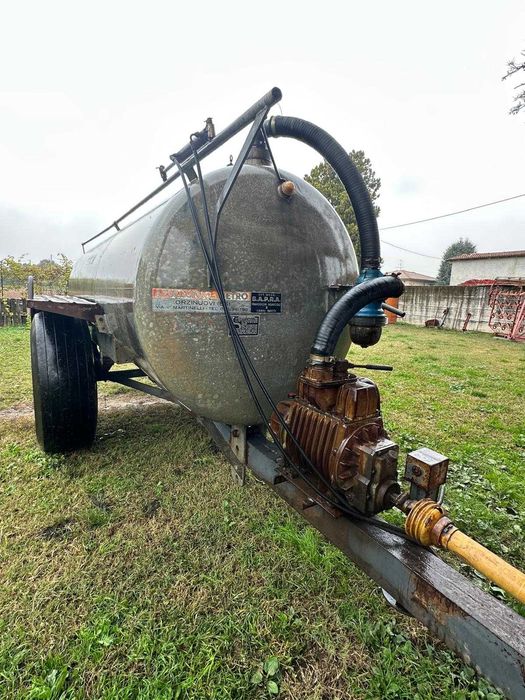 Vidanja zincata 8 mc incarcare-descarcare automata/cardan la tractor