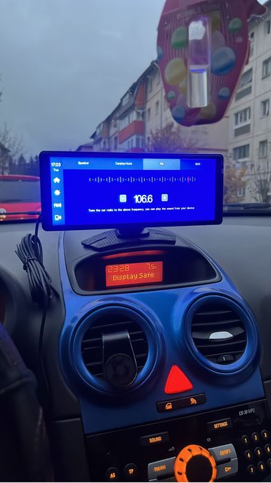 Vand Navigatie universala, cu 128gb card,camera frontala 4k+marșarier