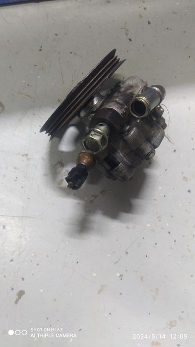 Гур насос Тойота Камри 2.5