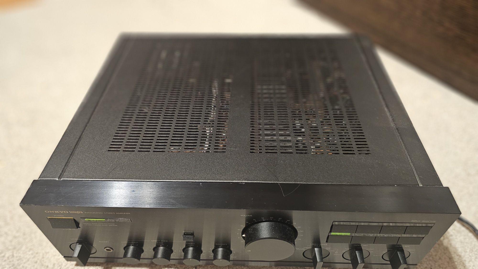 Amplificator Onkyo Integra A-8450, 2 x 155w-4 ohm/2 x 100w-8ohm.