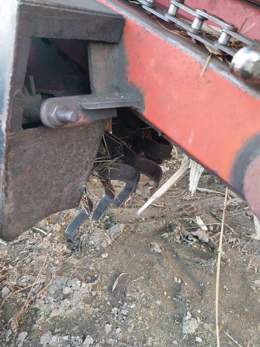 Vând culegătoare porumb