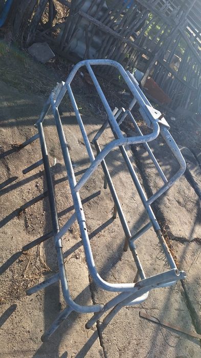 Boxa fătare scroafa