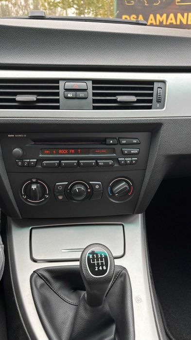 BMW Seria 3 E90 320i