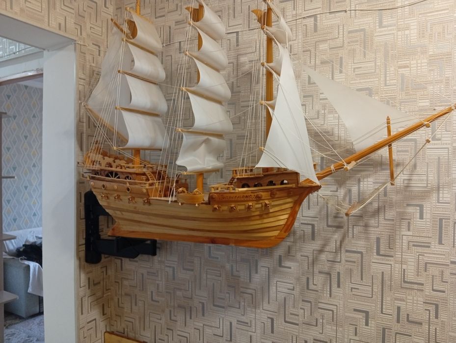 Корабль сувенир большой