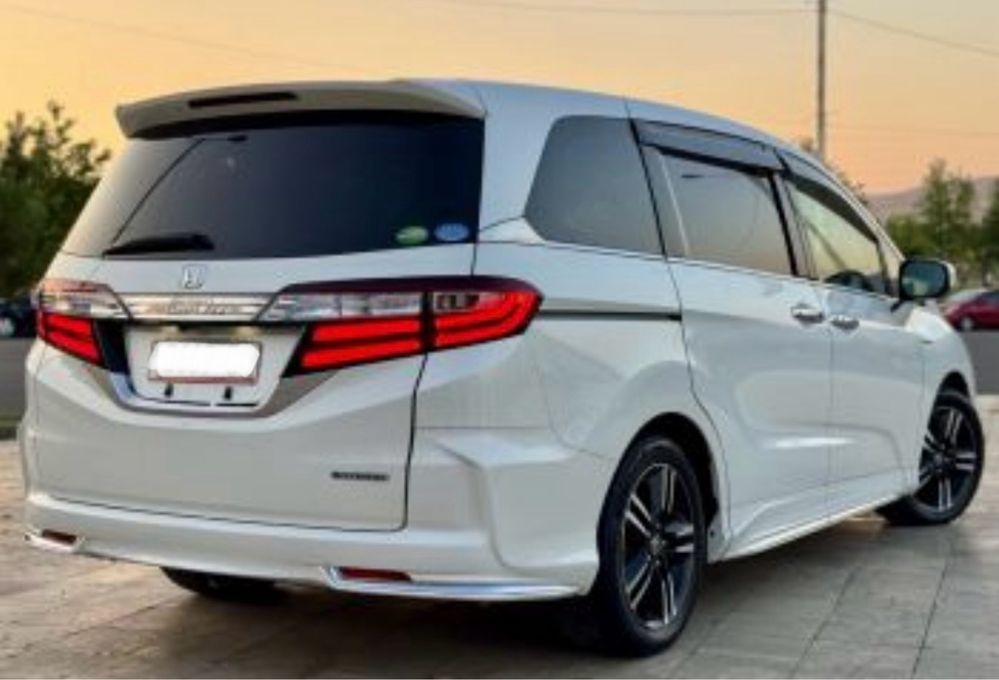 HONDA ODYSSEY Hybrid. Япония.