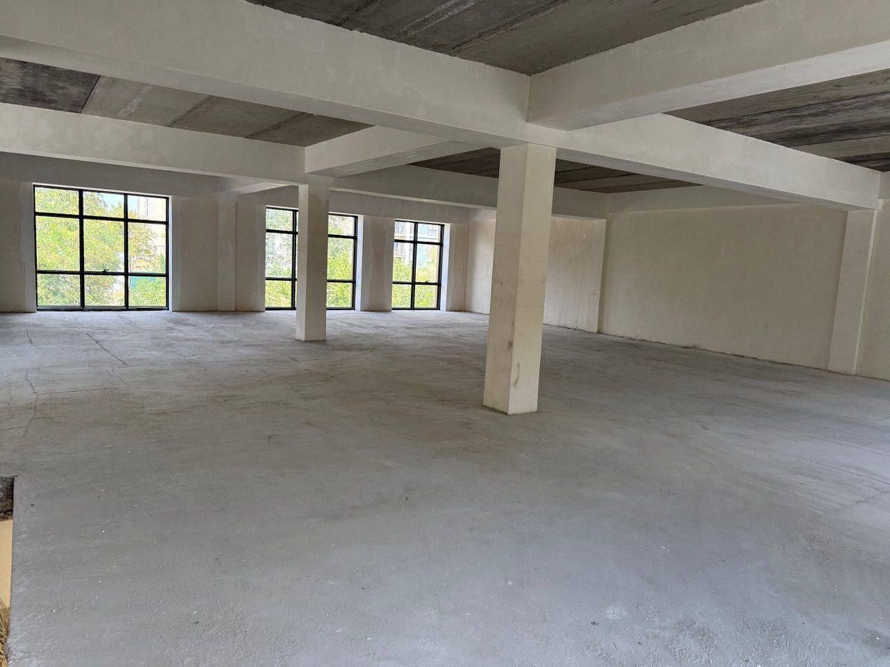 Здание в аренду 1200м²