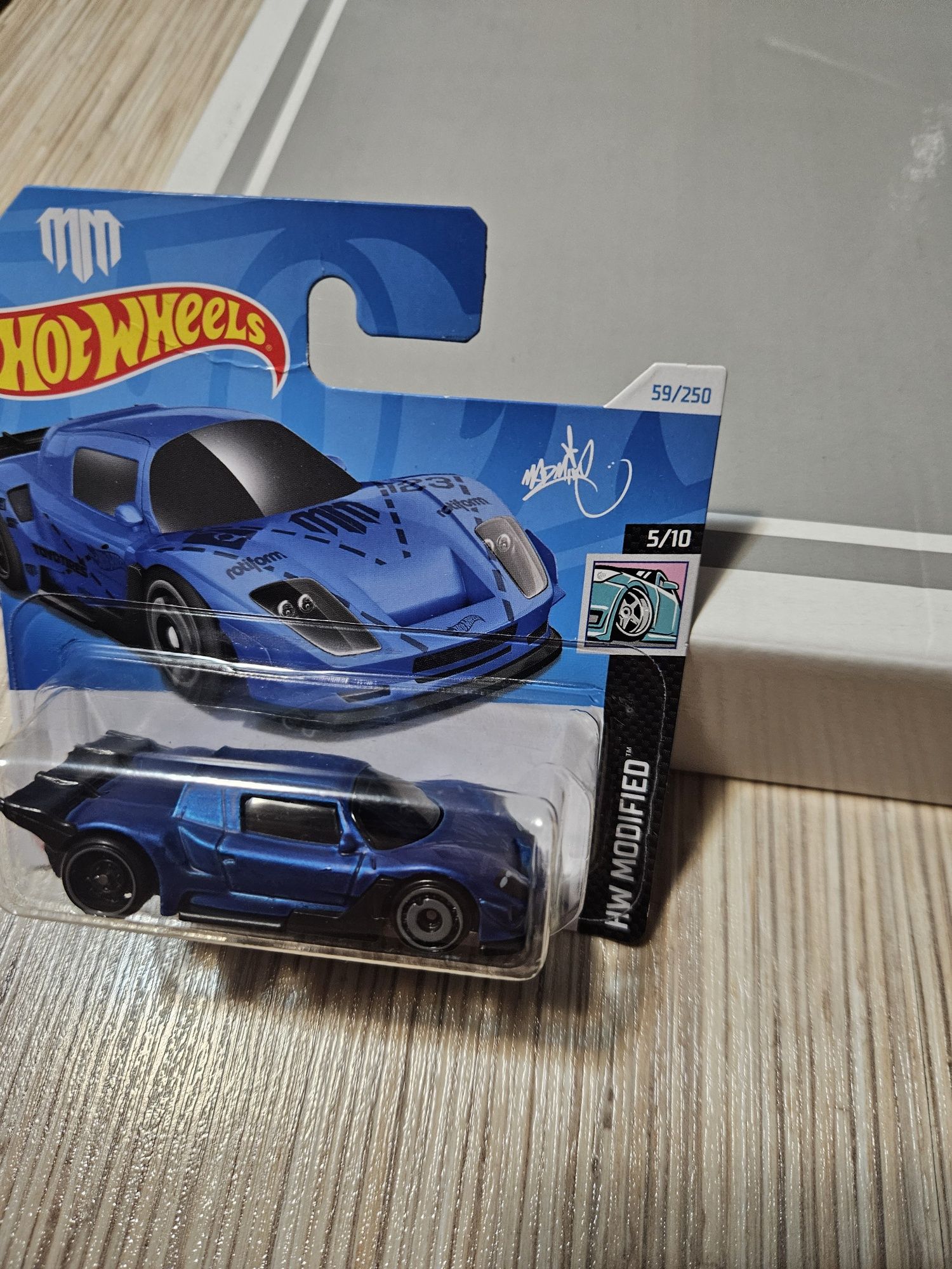 Hot wheels метални колички,нови!
