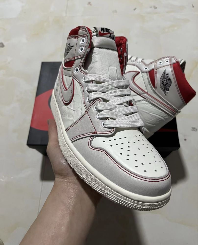 Air Jordan 1 Retro High "Phantom Gym Red"