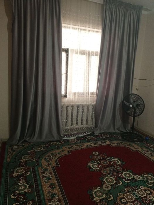 Продаётся в М.Улугбекском р-не ТТЗ АхмадЮгнакий 1в2/1/5 Балкон2Х3 38м2