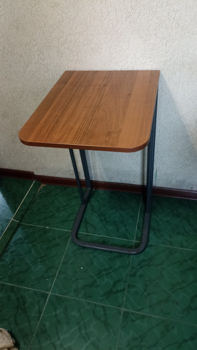 Стол компьютерный