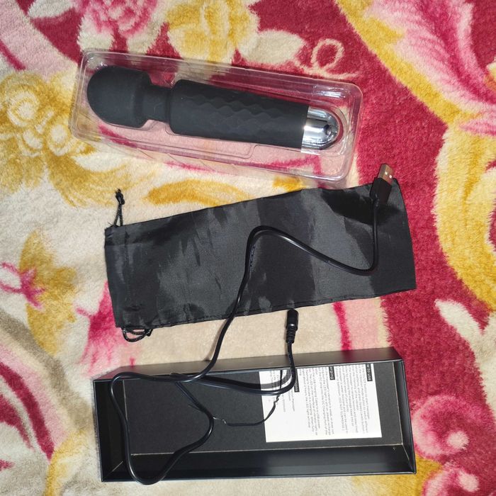 Vând aparat de masaj