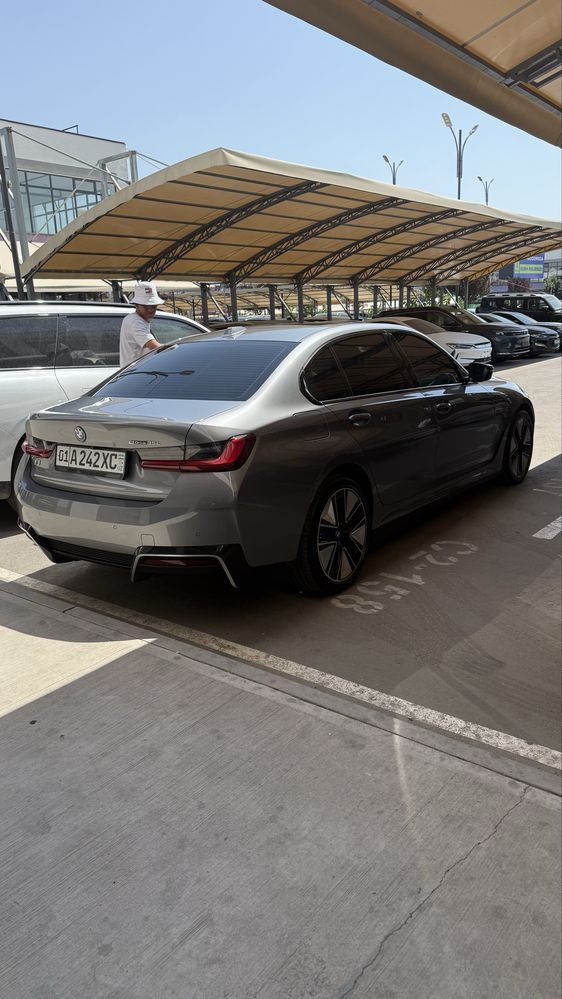 BMW I3 35L 2023 yil