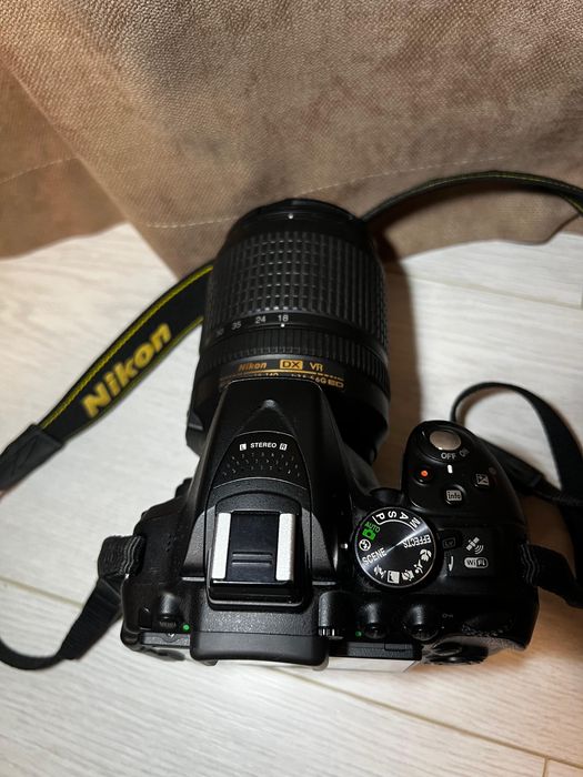 Nikon D5300 + obiectiv Nikon 18 - 140 mm
