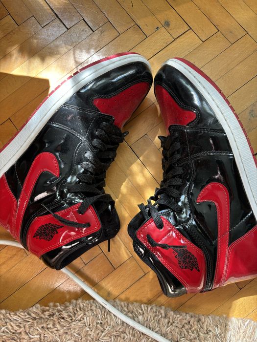 Jordan 1 mid patent bred