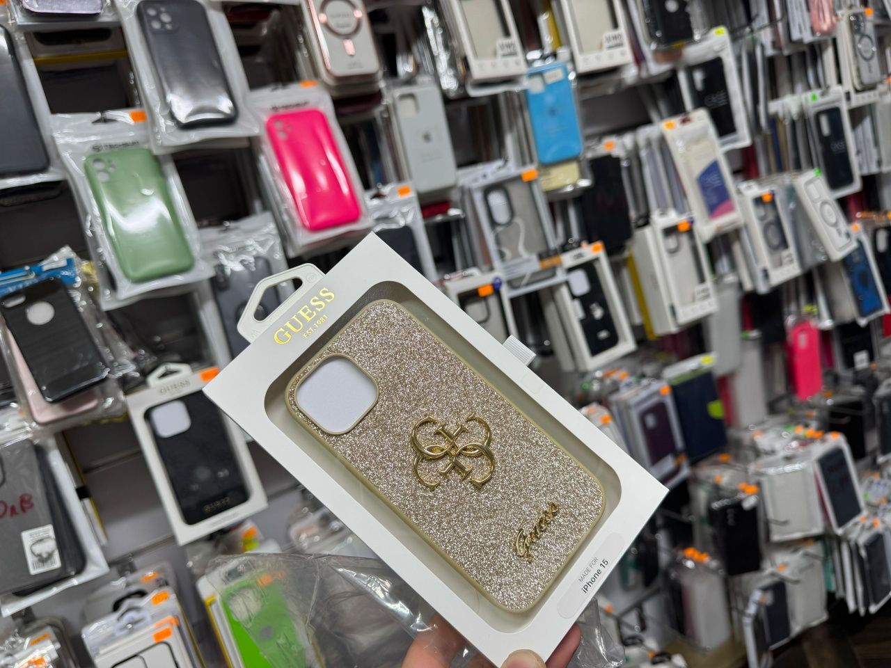Кейс за iPhone 13 14 15 16 GUESS