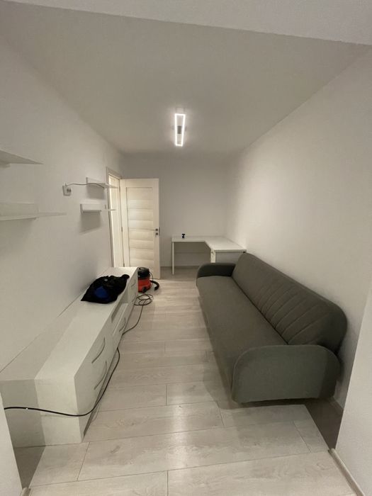Închiriez apartament