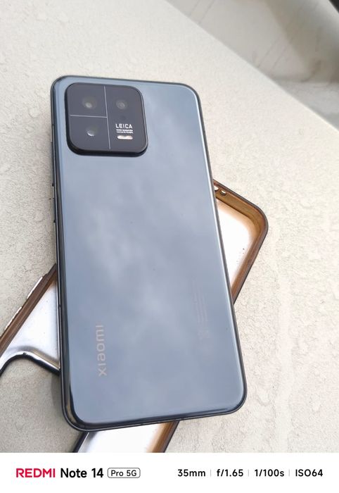 Продам Xiaomi 13