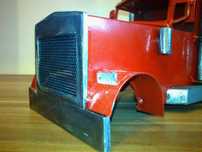 macheta camion din metal