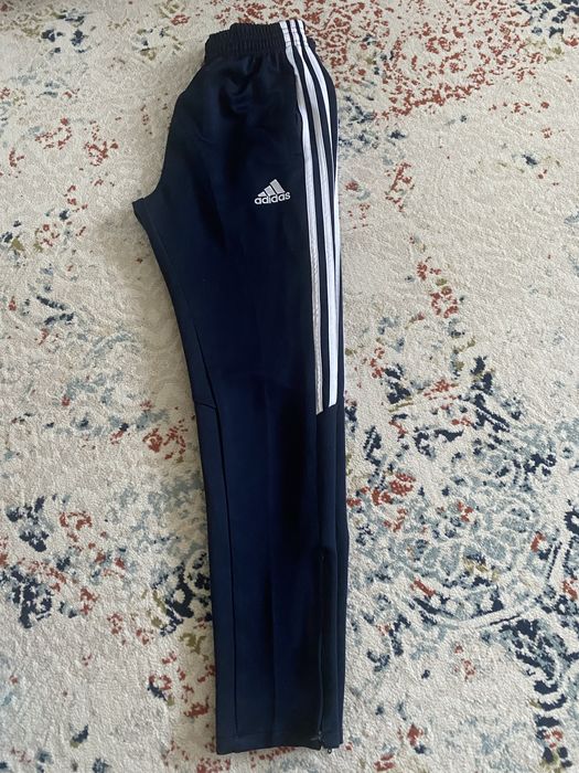 Мужское спортивное трико . Adidas . Размер S