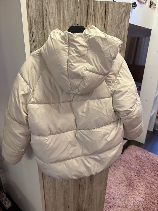 Два броя якета на марката Zara