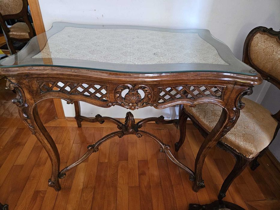 Set mobilier living din lemn masiv, sculptat manual