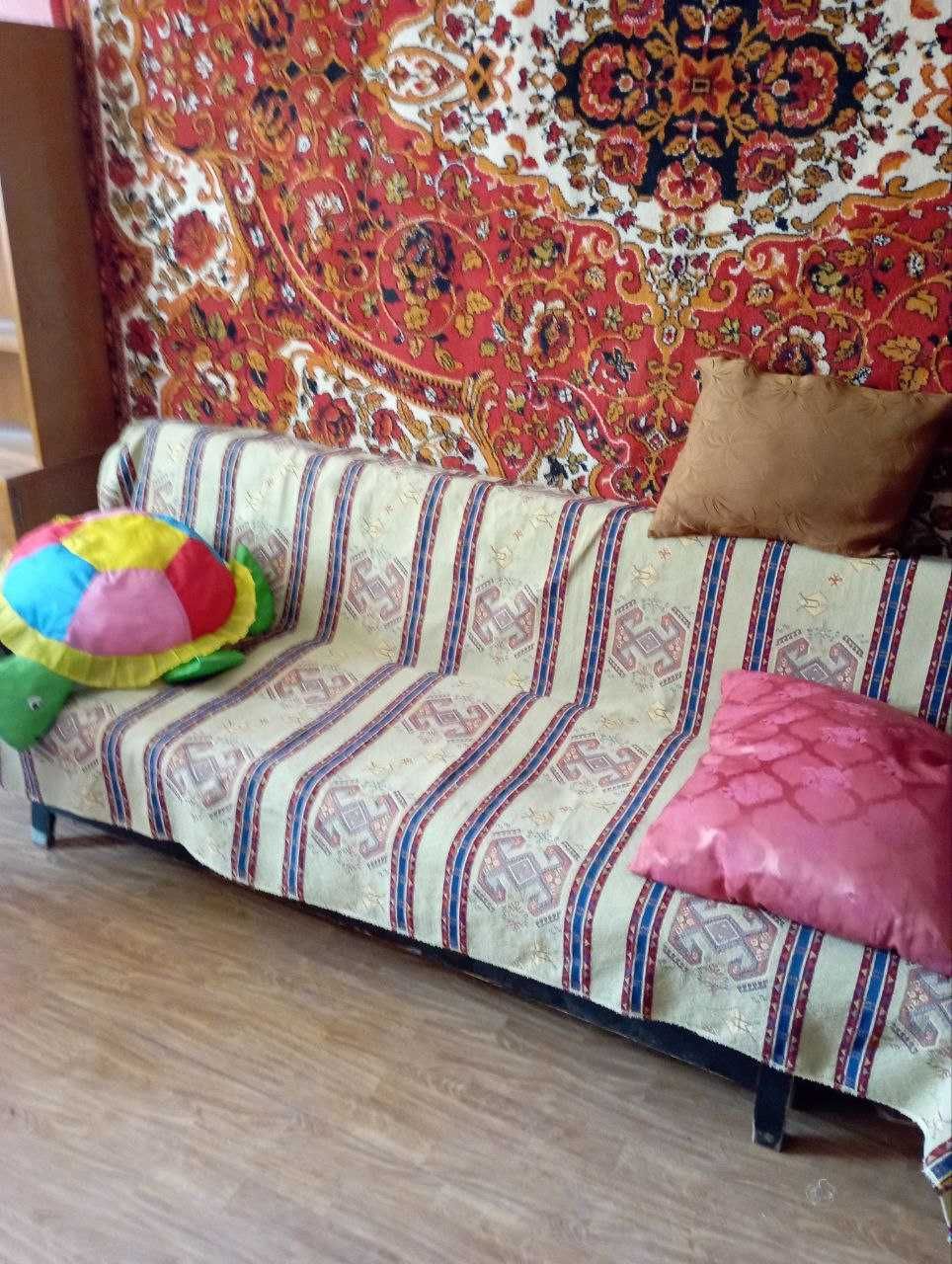 СРОЧНО отдам диван